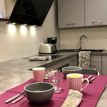 Quartier Notre Dame Au Pied Du Chateau Avec Parking * فيرفاي