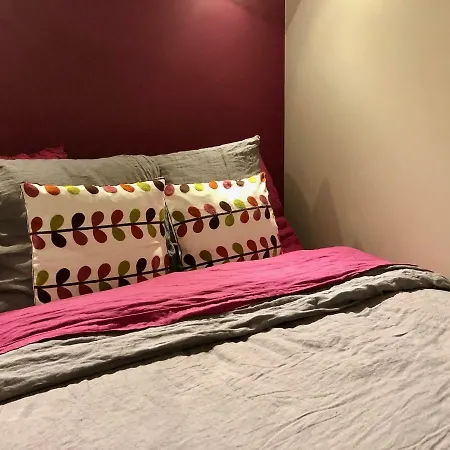 Quartier Notre Dame Au Pied Du Chateau Avec Parking Appartamento