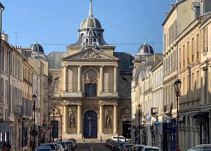 Quartier Notre Dame Au Pied Du Chateau Avec Parking