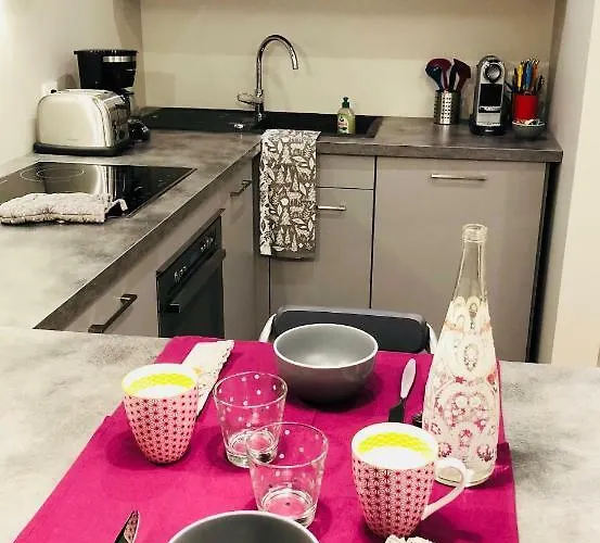 Quartier Notre Dame Au Pied Du Chateau Avec Parking Apartamento *